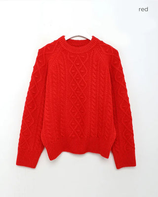 Round neck cable knit