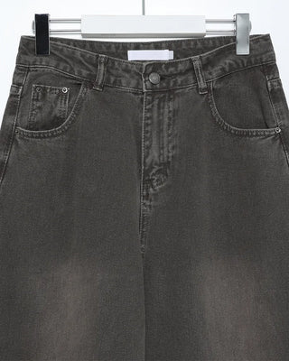 Curved silhouette washed pants