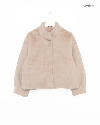 Hook crop fur jacket