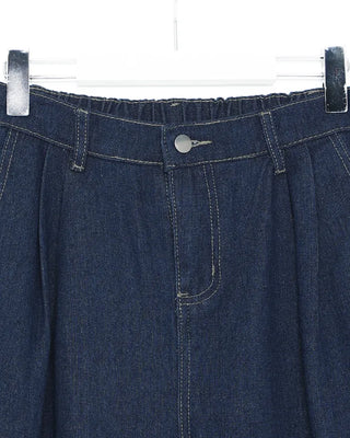 Backbanding Denim Pants