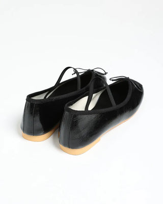 Strap ballet shoes