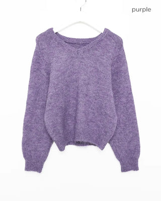V-neck long-sleeved knit