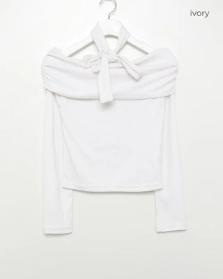Tie-set off-shoulder T-shirt