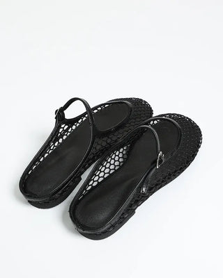 Mesh strap flat sandals