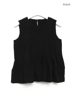 Pleated sleeveless blouse