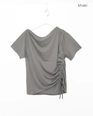 Loose off-shoulder T-shirt