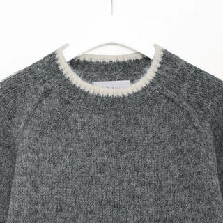 Two-tone raglan knit