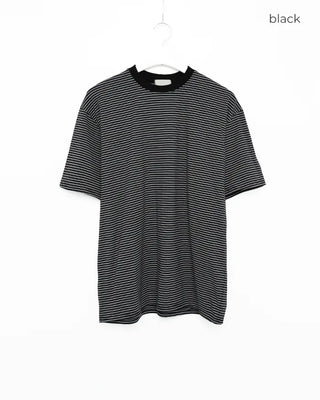 (Unisex) Striped Round Neck Short Sleeve T-Shirt