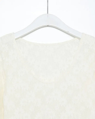 U-neckline floral lace T-shirt