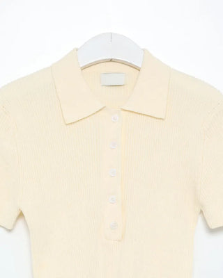 Ribbed collar knit