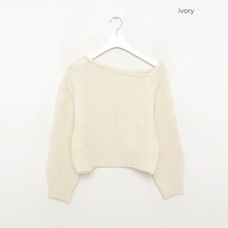 Unique off-shoulder wool knit