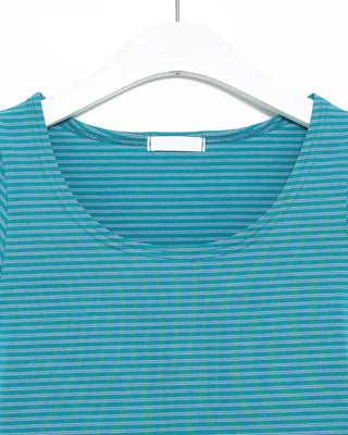 U-neck striped short-sleeved T-shirt