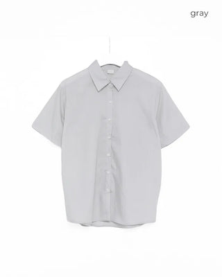 Simple short-sleeved shirt
