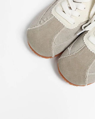 Line bicolor sneakers