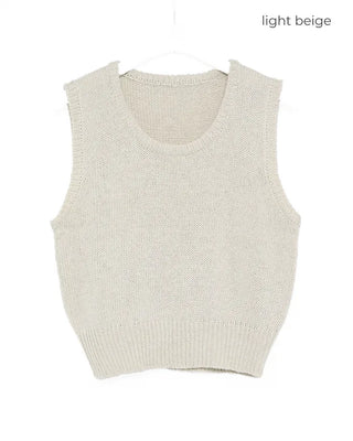 U-neck wool vest