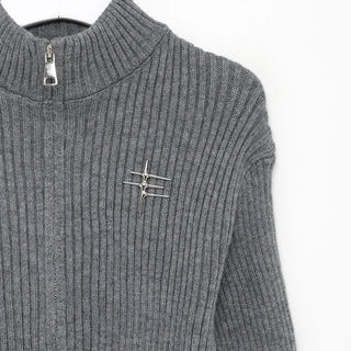 Applique zip-up knit