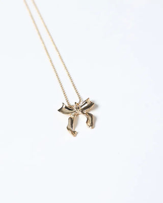 Ribbon pendant necklace