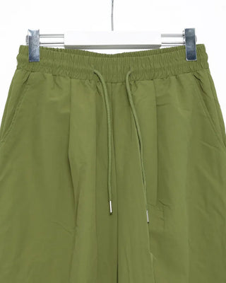 (Unisex) Knee-tuck Easy Nylon Pants