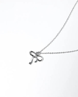 Ribbon necklace