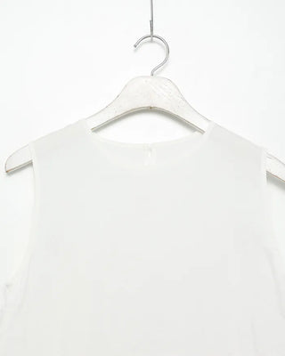 Sleeveless balloon blouse