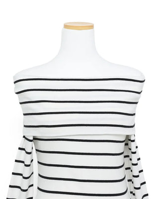 Border Slim Feed Off-Shoulder