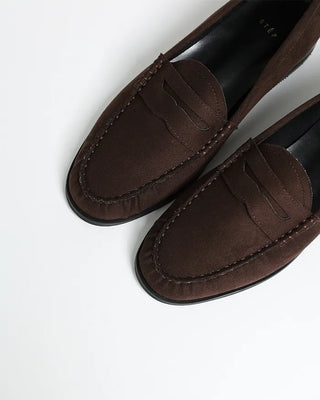 Round-toe simple loafers