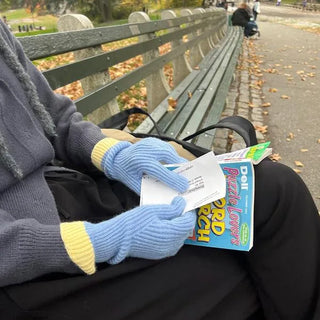 Pointed finger hole gloves