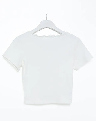 U-neck lace cropped T-shirt