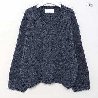 Daily V-neck knit