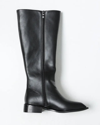 Side-seam almond-toe long boots