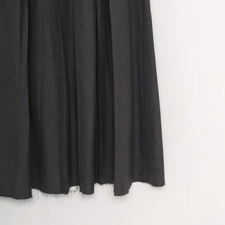 Pleated long classic skirt
