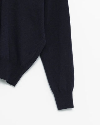 V-neck loose-fit knit