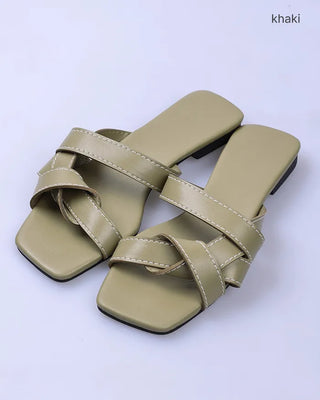 Square-toe twist sandals