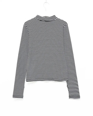 Striped half-turtleneck cut and sew