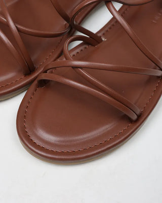 Strap sandals