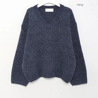 V-neck oversized knit