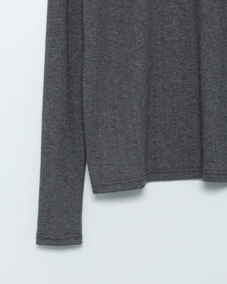 Button-collar neck T-shirt