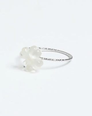 Clover bead ring