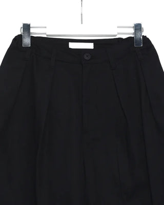 Side-tuck cotton pants