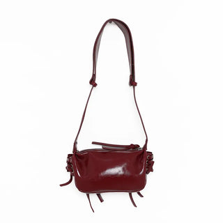 Zipper detail shoulder bag