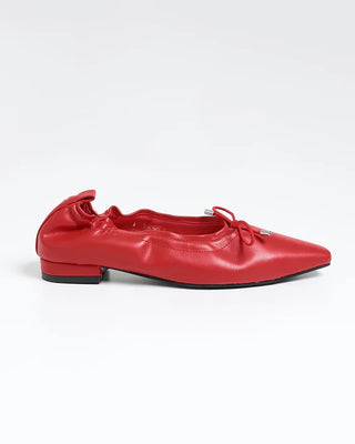 Square-toe ribbon flat shoes