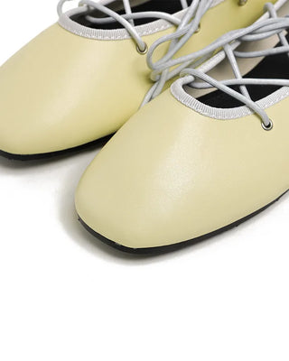 Lace-up flat shoes