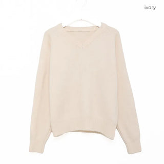 V-neck knitwear