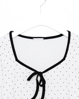 Two-tone ribbon dot T-shirt
