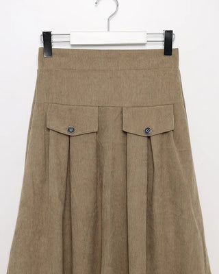 Corduroy pleated long skirt