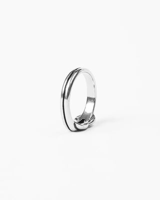 Chic Knot Ring
