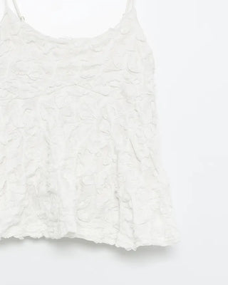 Voluminous floral lace sleeveless blouse