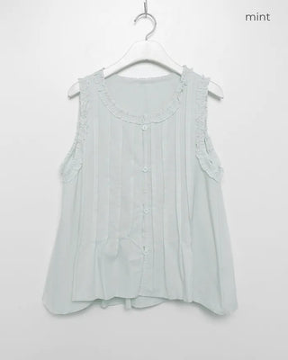 Pintuck frill sleeveless flared button blouse