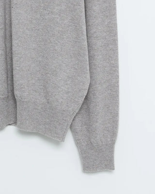 V-neck long-sleeve knit