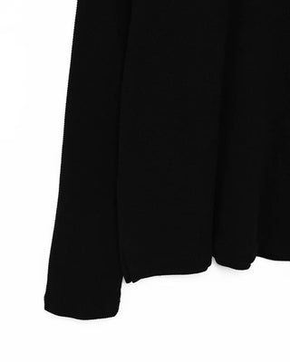 Side-button long-sleeved cut and sew
